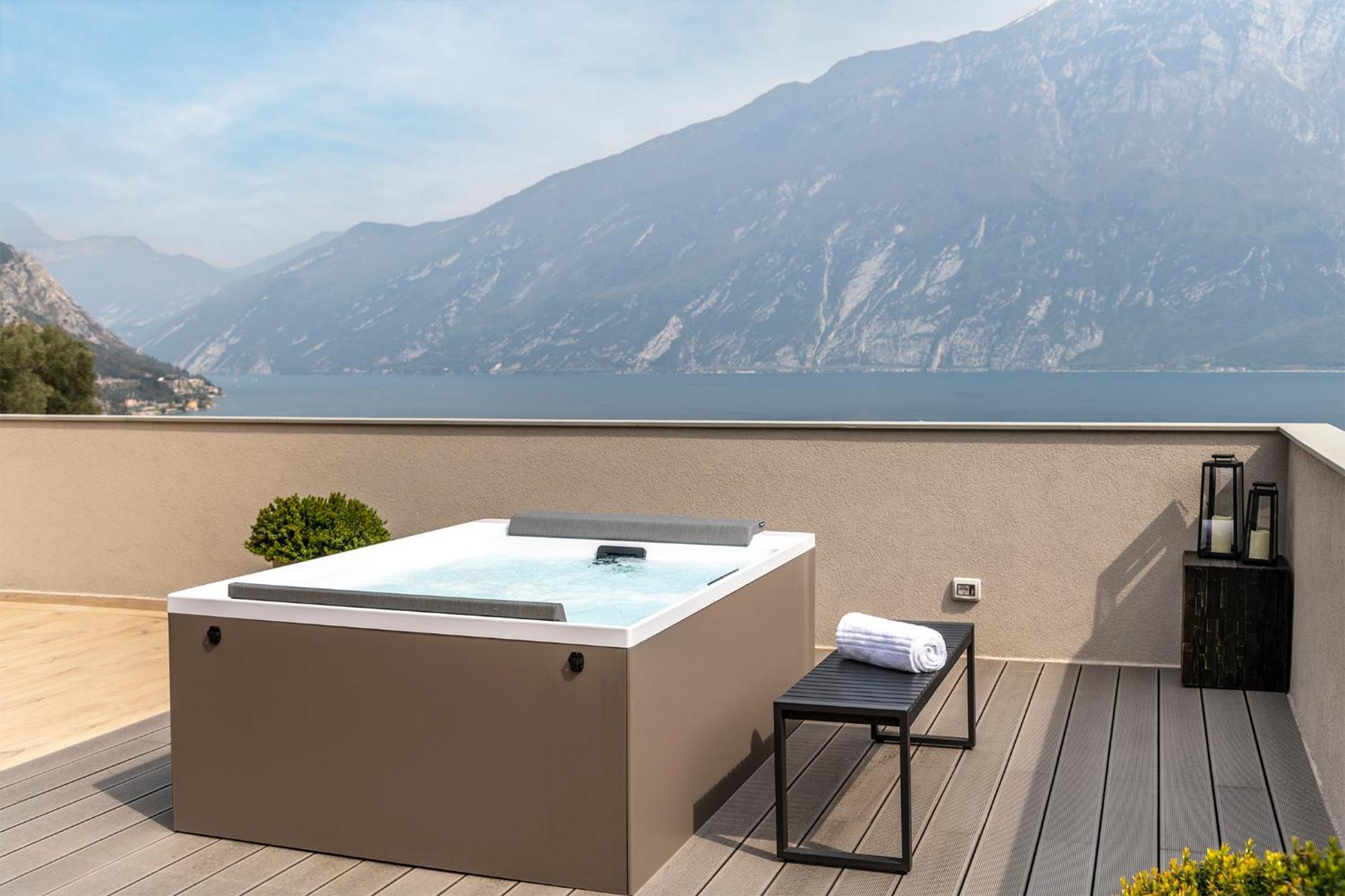 Evo Suites Apartments Limone sul Garda Exteriér fotografie